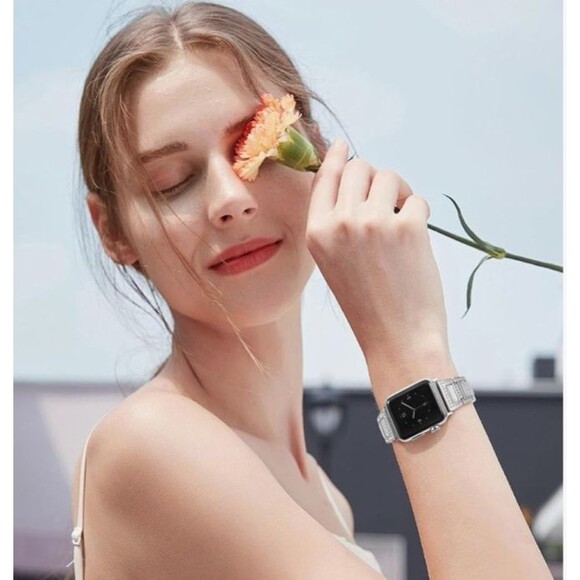 Handodo Guard Band Apple Watch Bend Silver White Catseye 42mm (44/45/46/49mm) - Picture 6 of 15